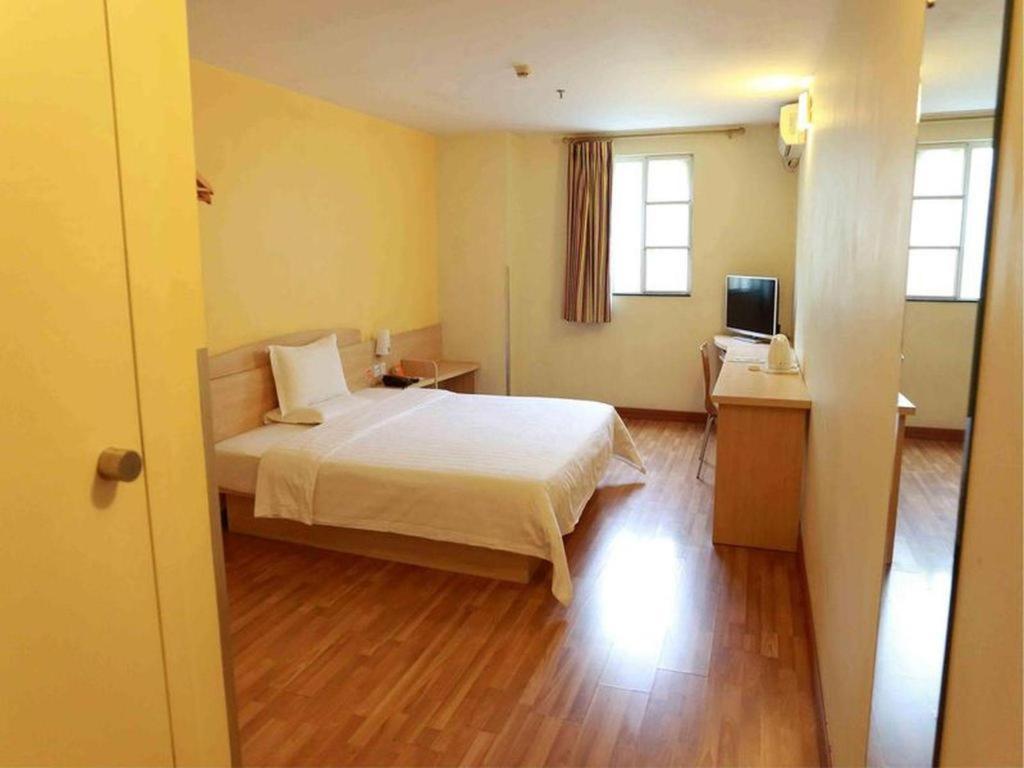 7 Days Inn Shanghai Minhang Dongchuan Road Jiaotong University Dış mekan fotoğraf