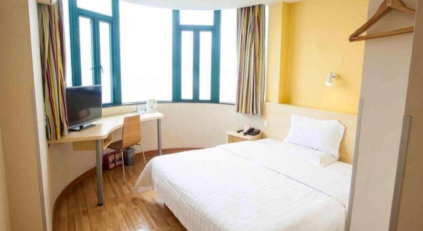 7 Days Inn Shanghai Minhang Dongchuan Road Jiaotong University Dış mekan fotoğraf